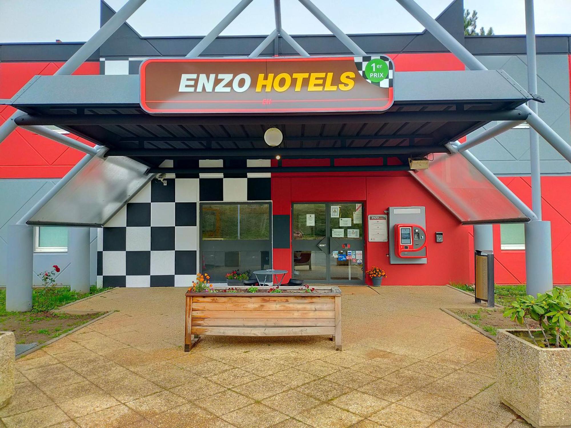 Enzo Hotel 1Er Prix Coudes Экстерьер фото